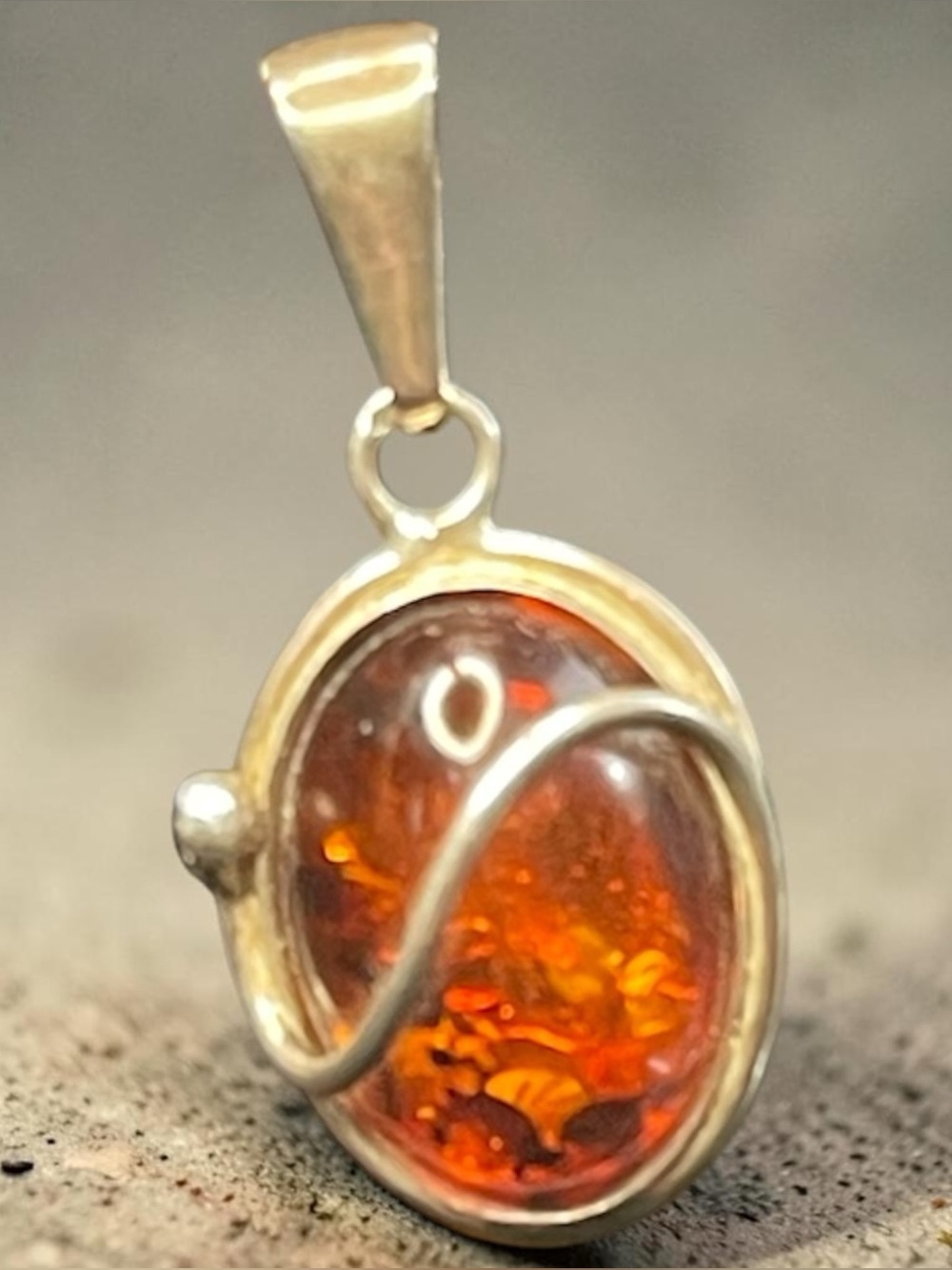 PS 925 Silver Baltic Amber Oval Pendant